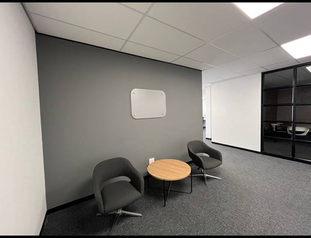 138M² OFFICE TO LET IN HYDE PARK